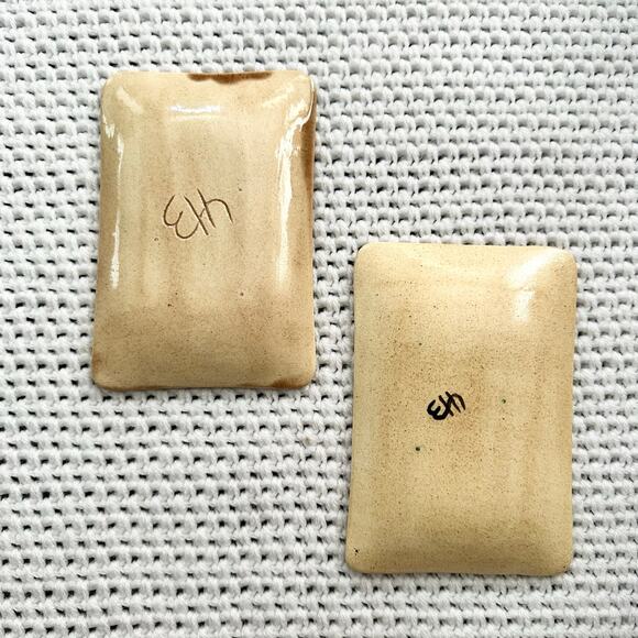EH Initials Signed Holiday Christmas Tree Star Ceramic Mini Trinket Dishes Set 2